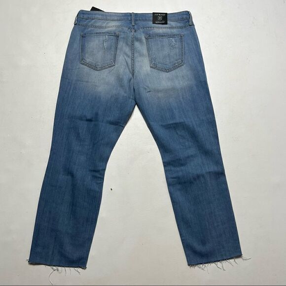 Just Black | NWT High Rise Relaxed Raw Hem Crop Jeans - Picture 6 of 10